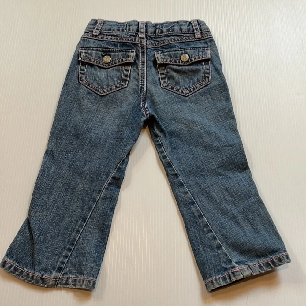2 pair of toddler jeans, Old Navy & Kids Play. Pink details. Size 2T & 24 months